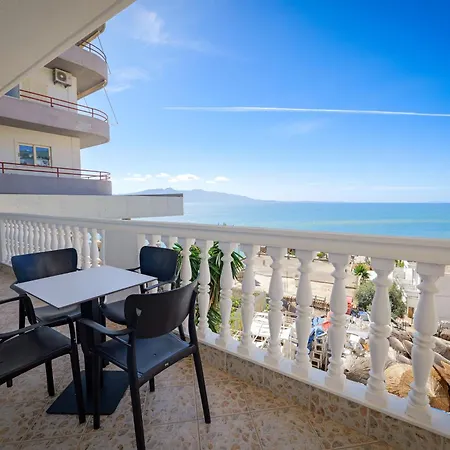 Xika Πανσιόν 4*