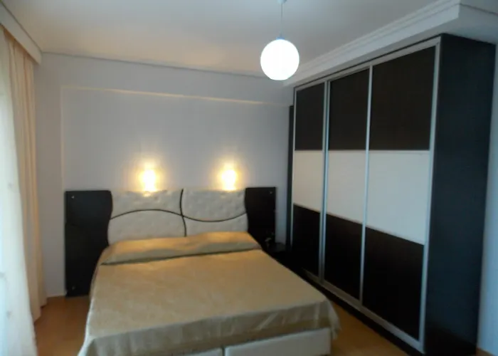 ゲストハウス Xika Sarandë